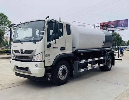 12方灑水車圖片_國六12方福田瑞沃ES3綠化灑水車廠家價(jià)格